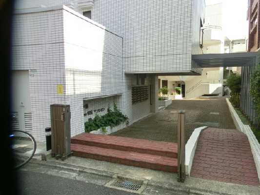 中銀世田谷桜丘マンシオン 外観２.jpg
